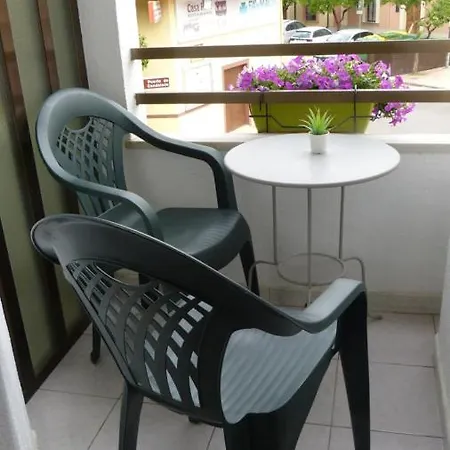 בית הארחה Hostal Candeleda קנדלדה