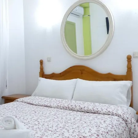 Hostal Candeleda 2*